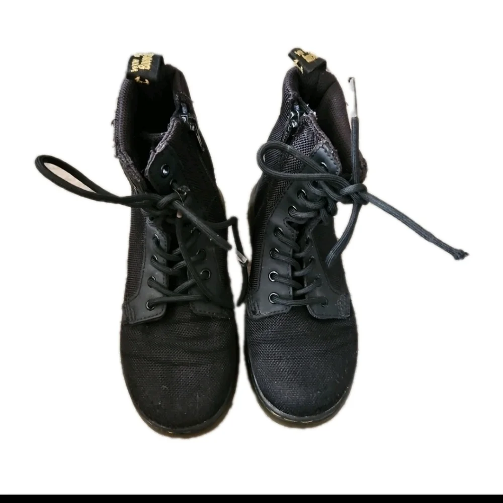 Dr. Martens Unisex Kids Black Combs Durable Combat Zip Up Boot 13